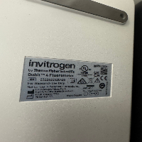 Invitrogen Qubit 4 Fluorometer image 0